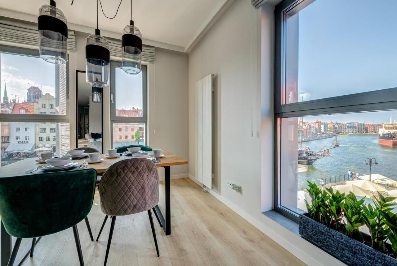 The Black Crane Apartment Gdansk Bagian luar foto