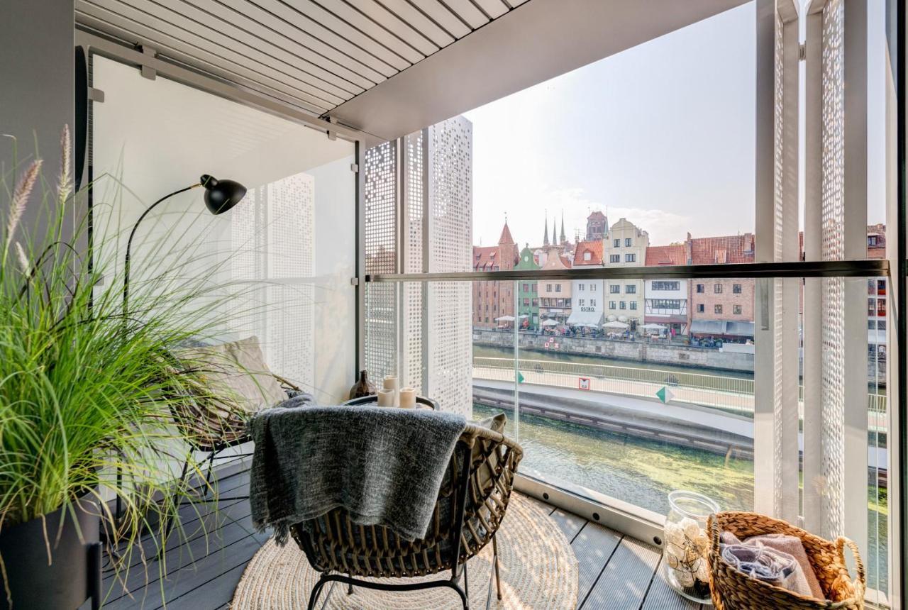 The Black Crane Apartment Gdansk Bagian luar foto
